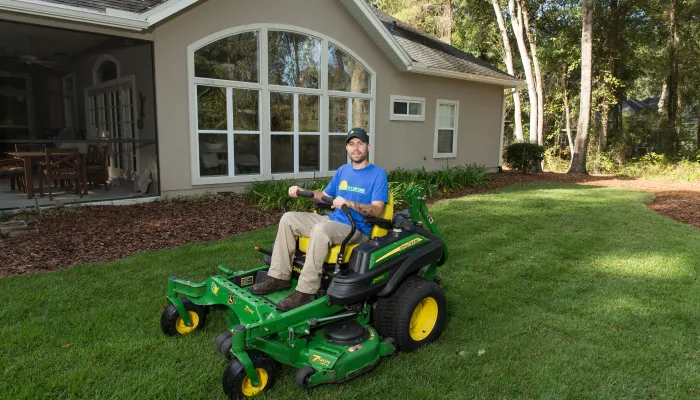 Why Your St. Augustine, FL Backyard Deserves Top-Notch Lawn Care and ‘Lawn Service Near Me’
